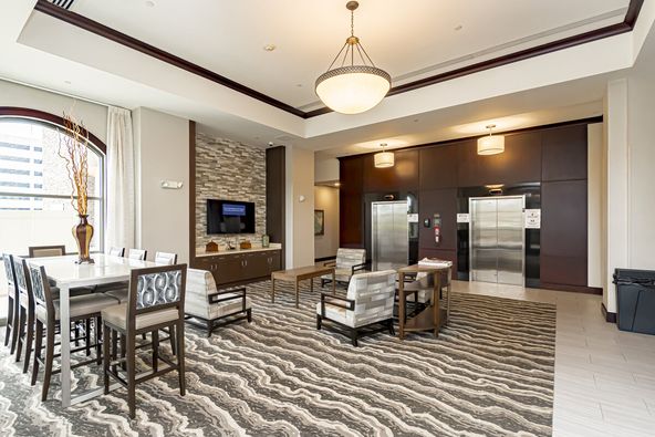 Staybridge Suites: 4001 Nicholson Dr, Baton Rouge, LA 70808